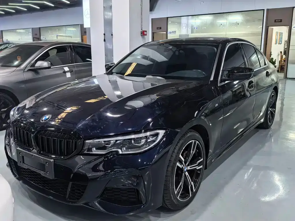 BMW 3 Series 2021 из CN, фото 1