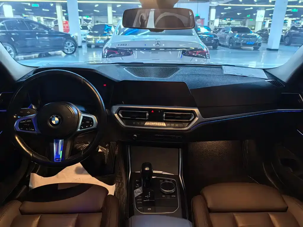 BMW 3 Series 2021 из CN, фото 2