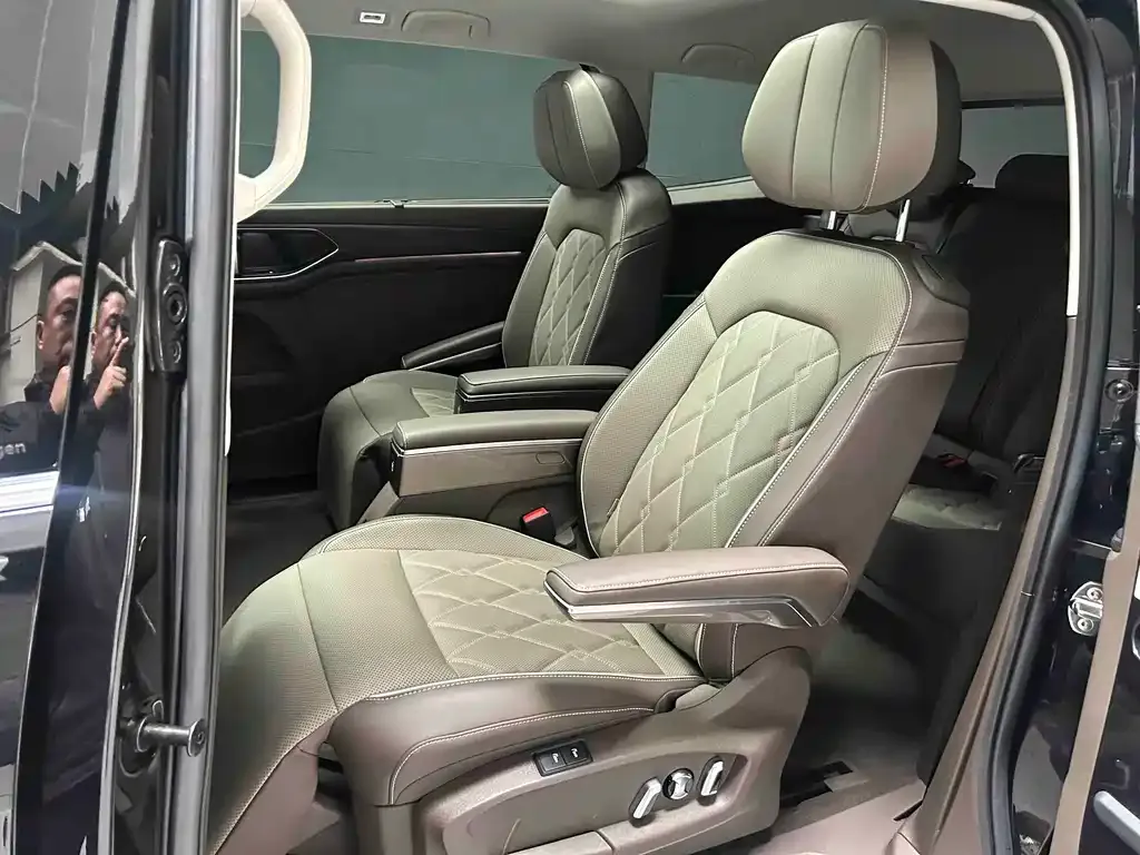Volkswagen Viloran 2024 из CN, фото 4