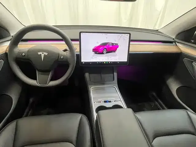 Tesla Model Y — фото 6