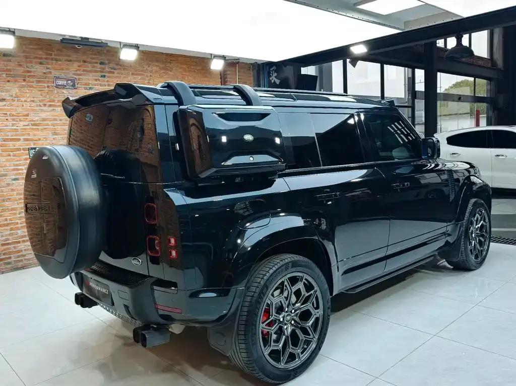 Land Rover Defender — фото 4