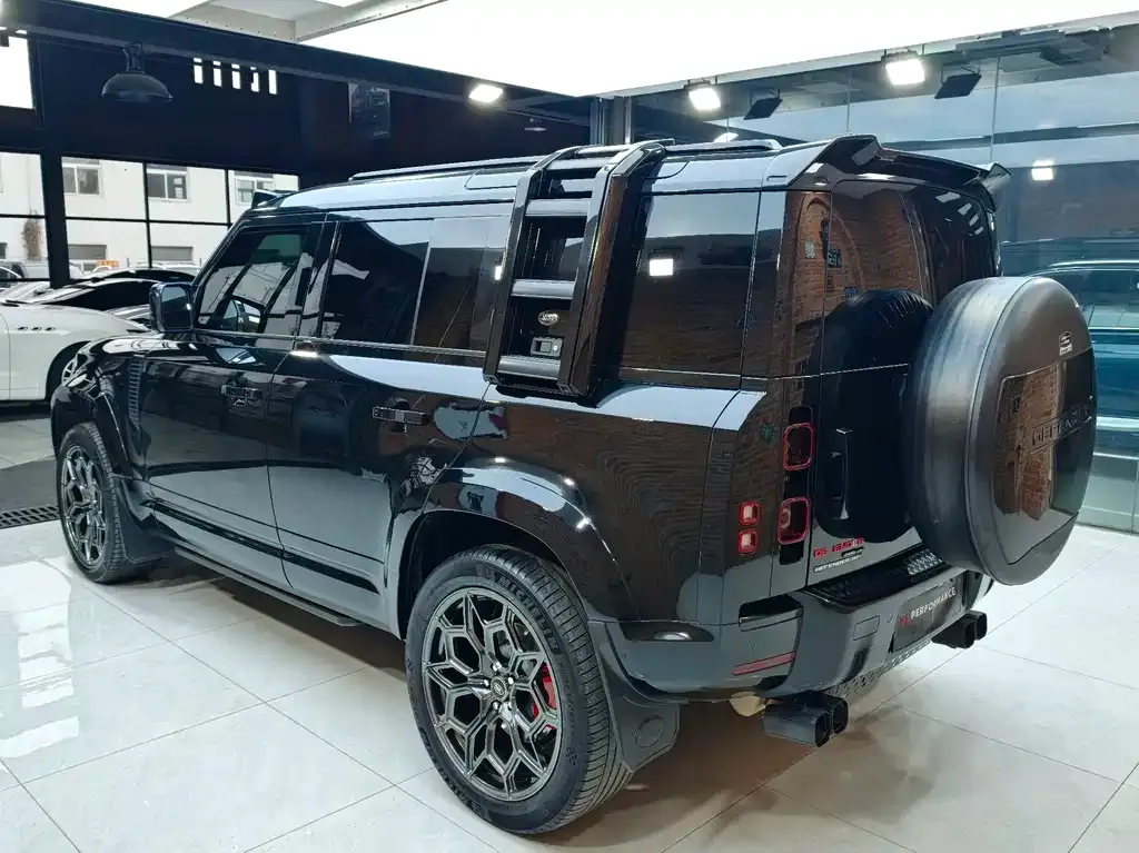 Land Rover Defender — фото 8