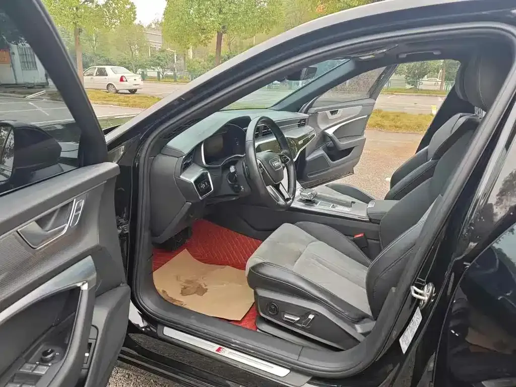 Audi A6L 2022 из CN, фото 2