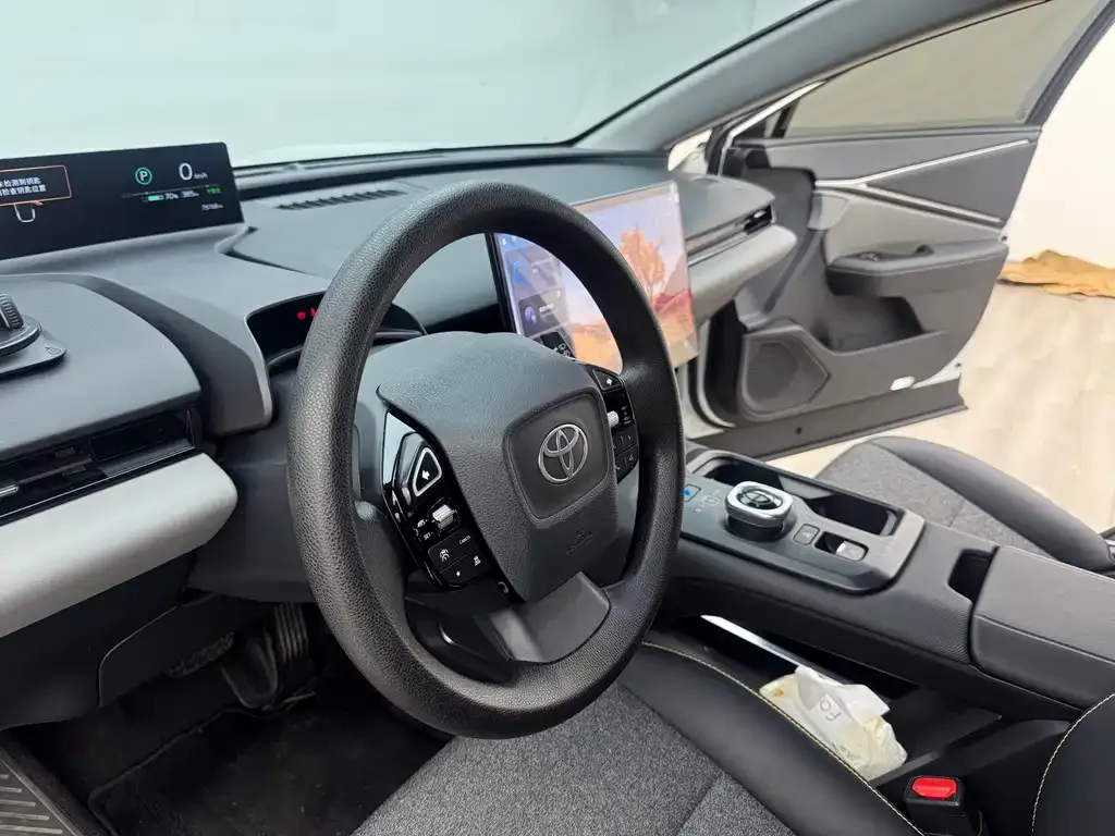 Toyota bZ5 2025 из CN, фото 5