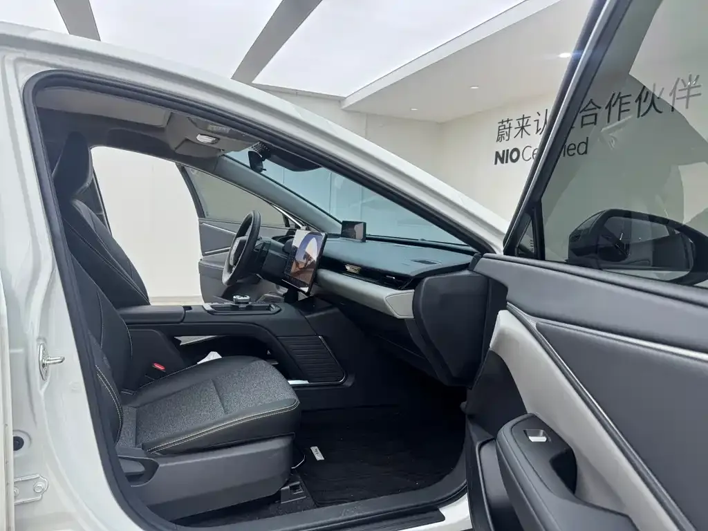 Toyota bZ5 2025 из CN, фото 10