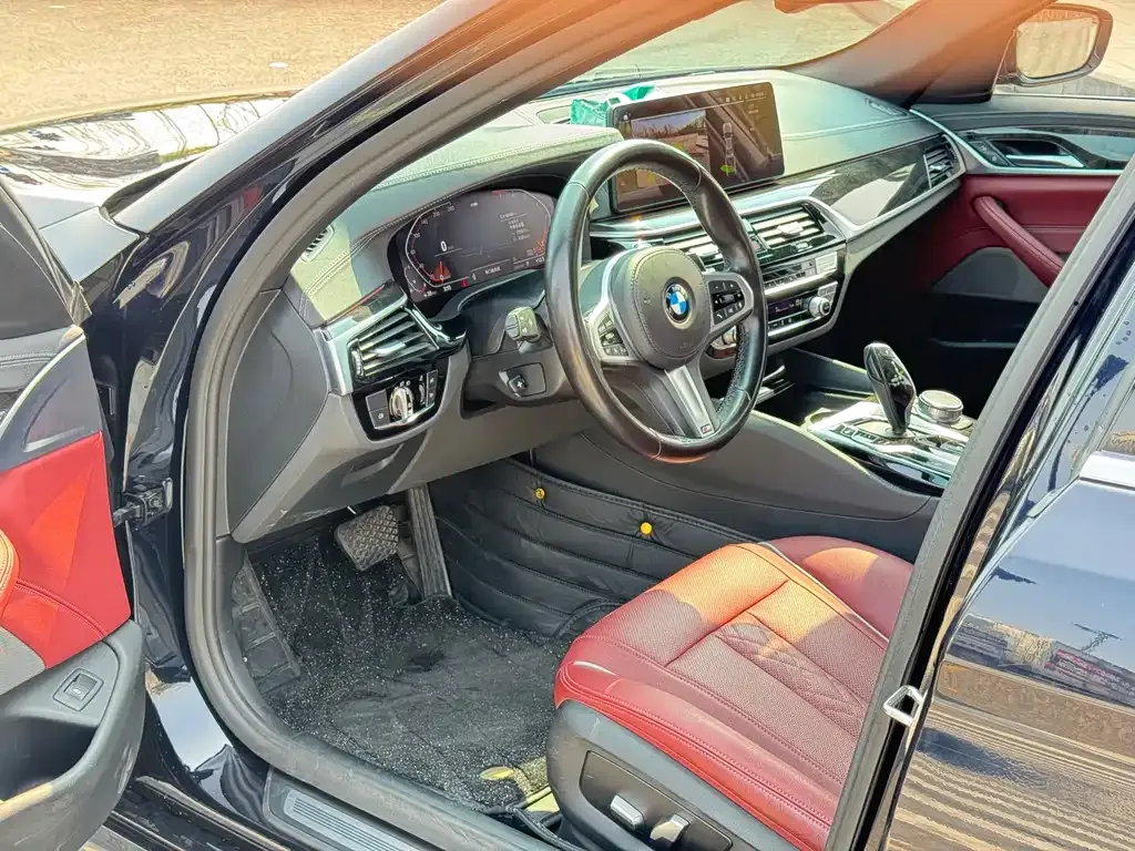 BMW 5 Series — фото 10