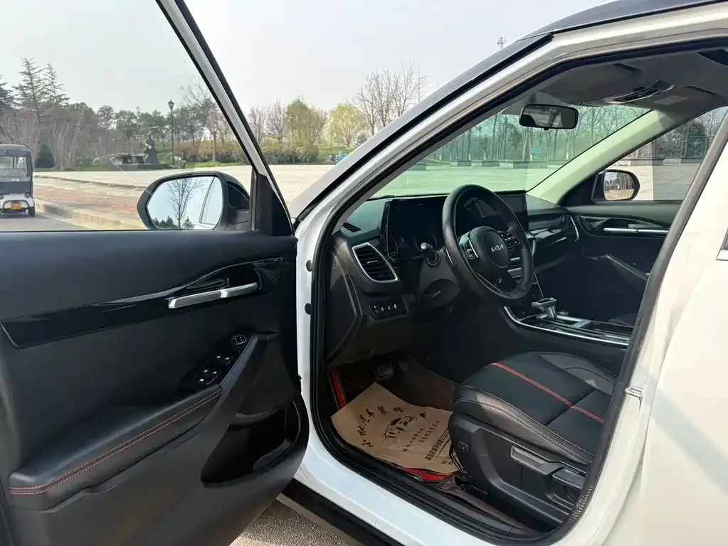 Kia KX3 2022 из CN, фото 7