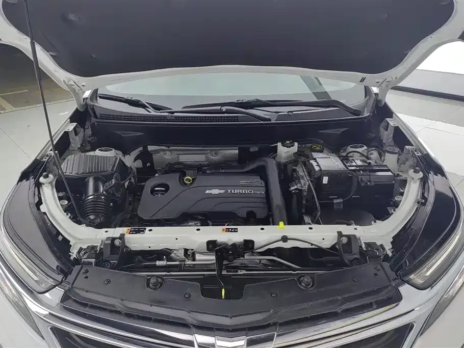 Chevrolet Equinox 2023 из CN, фото 10