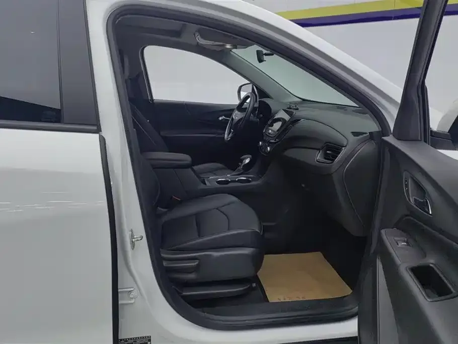 Chevrolet Equinox 2023 из CN, фото 4