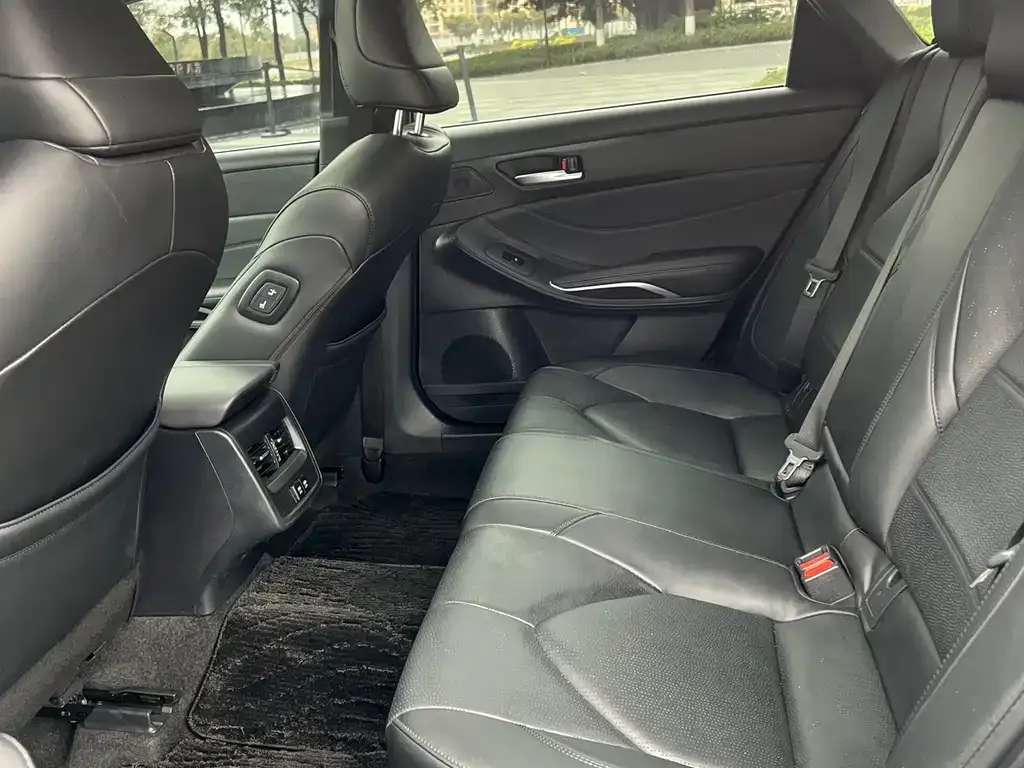 Toyota Avalon 2021 из CN, фото 5