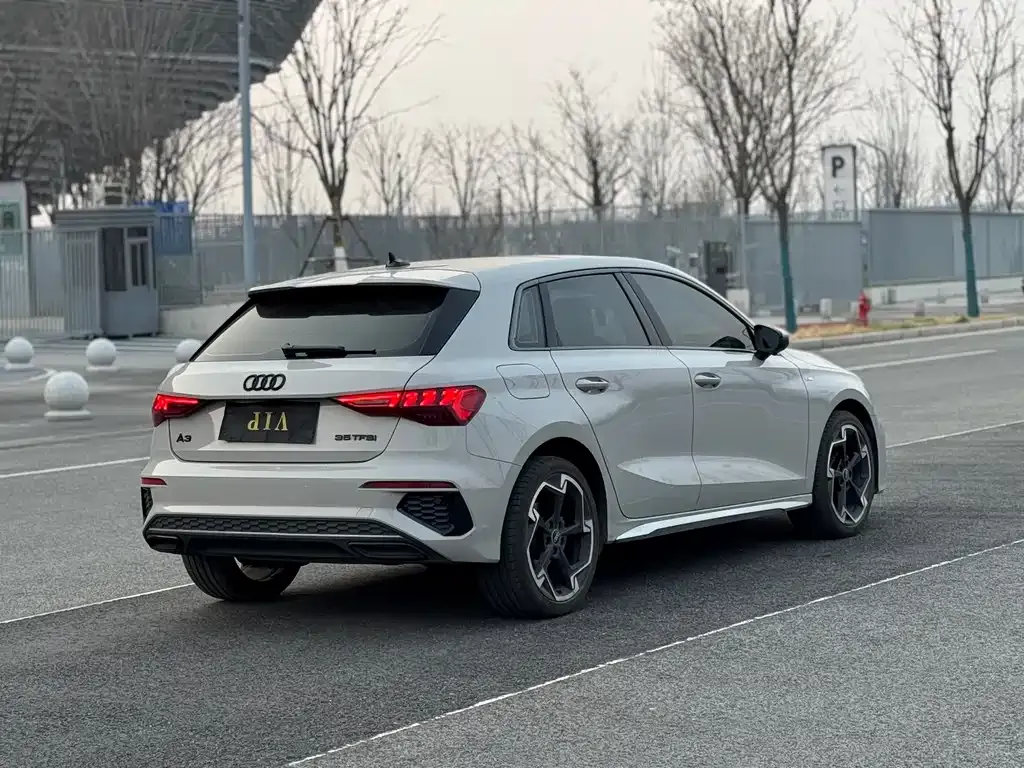 Audi A3 2024 из CN, фото 3