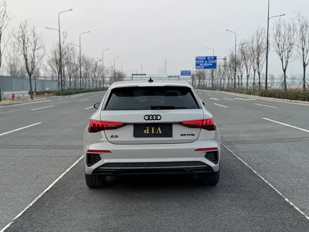 Audi A3 2024 из CN, фото 4