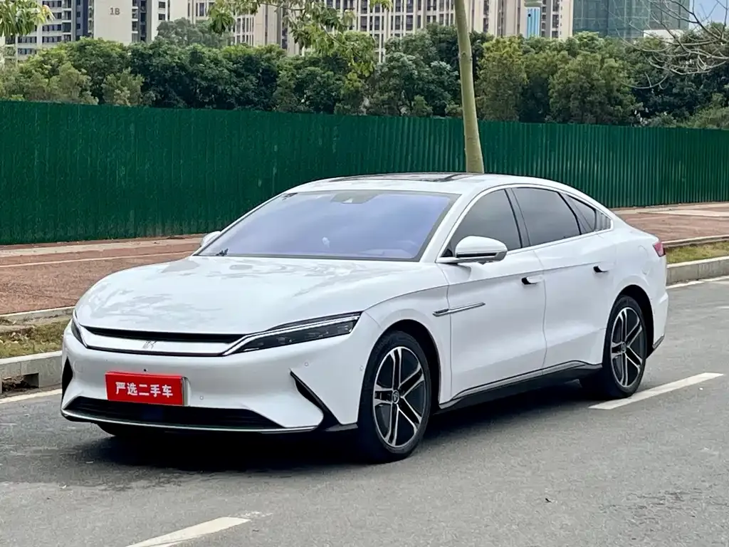 BYD Han — фото 1