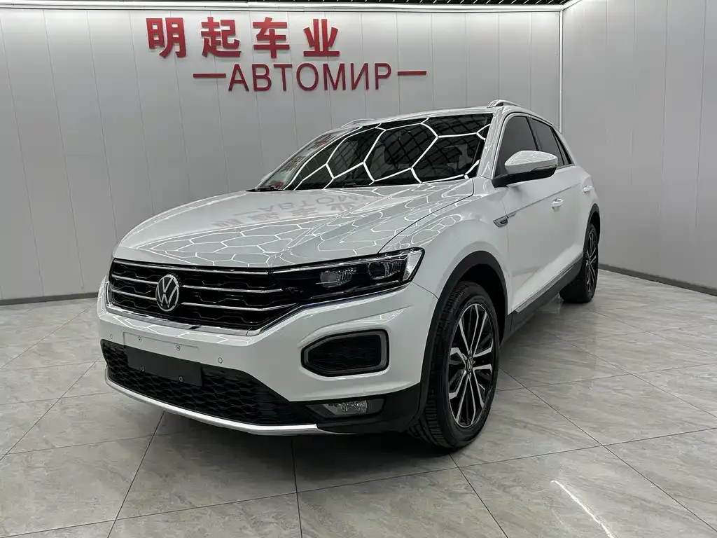 Volkswagen T-Roc — фото 1
