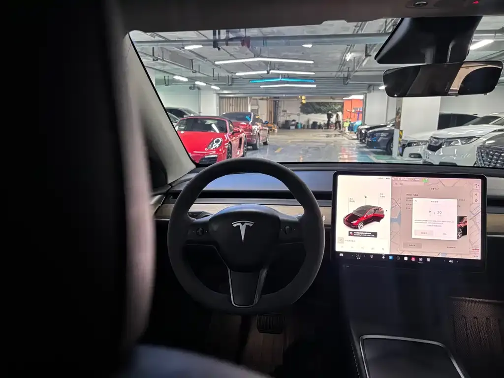 Tesla Model Y — фото 4