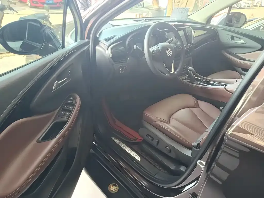 Buick Envision Plus — фото 9