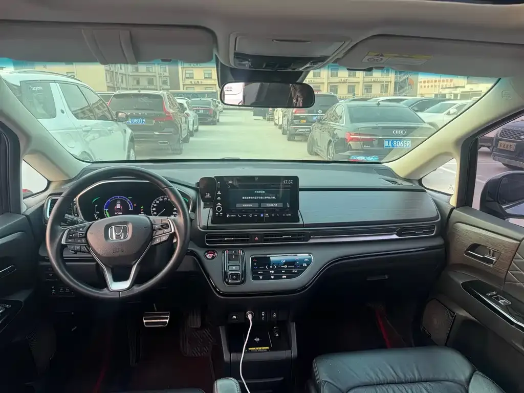 Honda Elysion 2024 из CN, фото 7