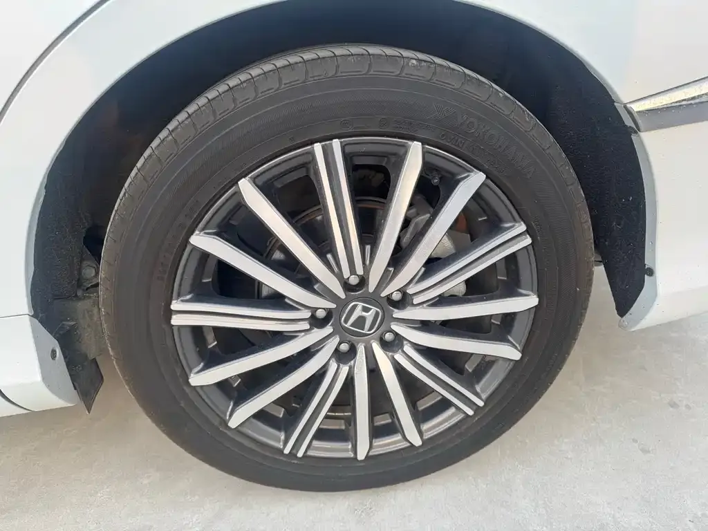 Honda Elysion 2024 из CN, фото 3