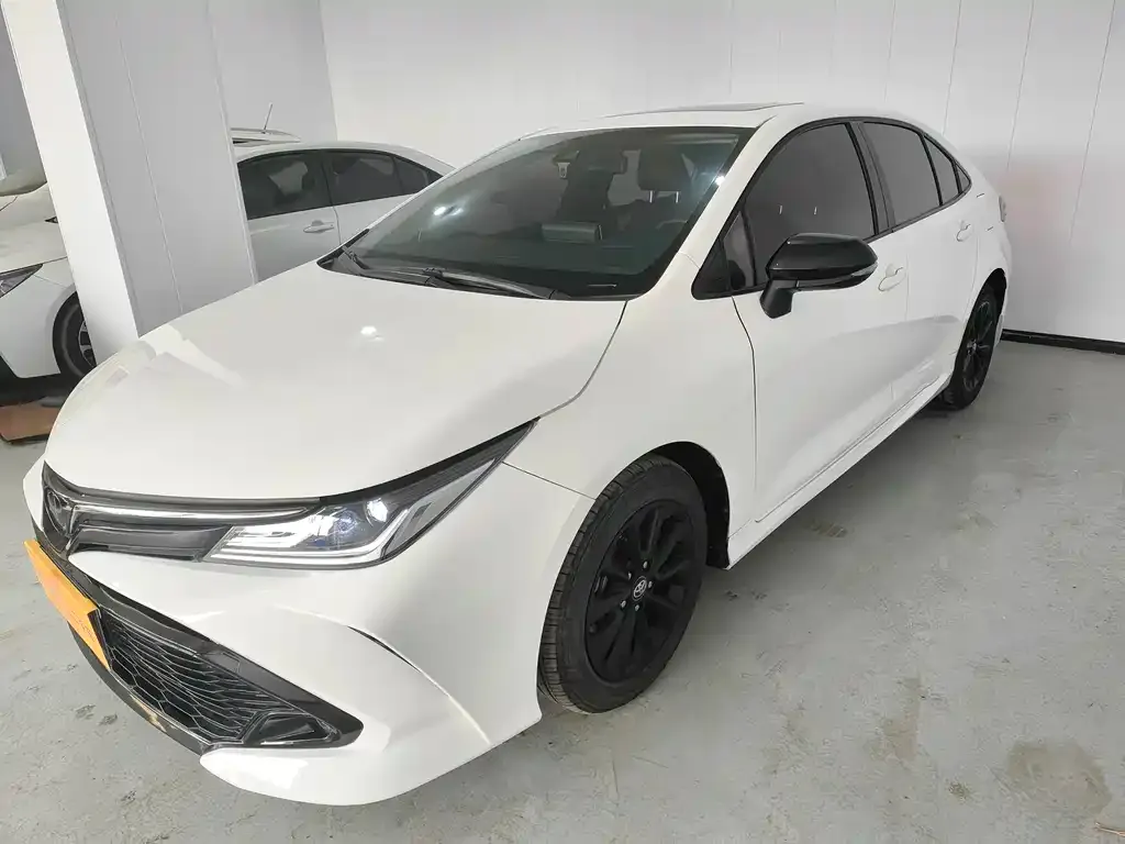Toyota Corolla 2023 из CN, фото 1