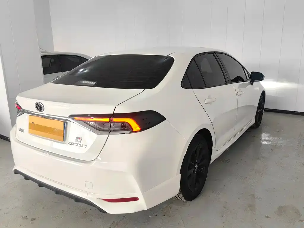 Toyota Corolla 2023 из CN, фото 3