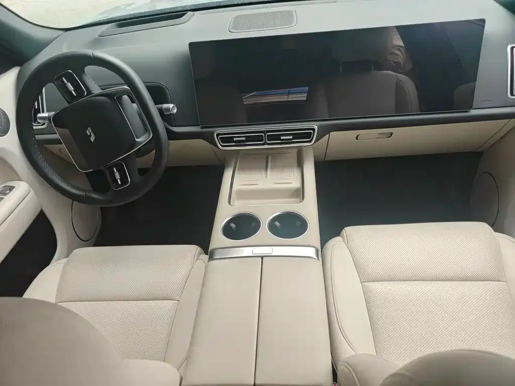 Li Auto L8 2024 из CN, фото 3