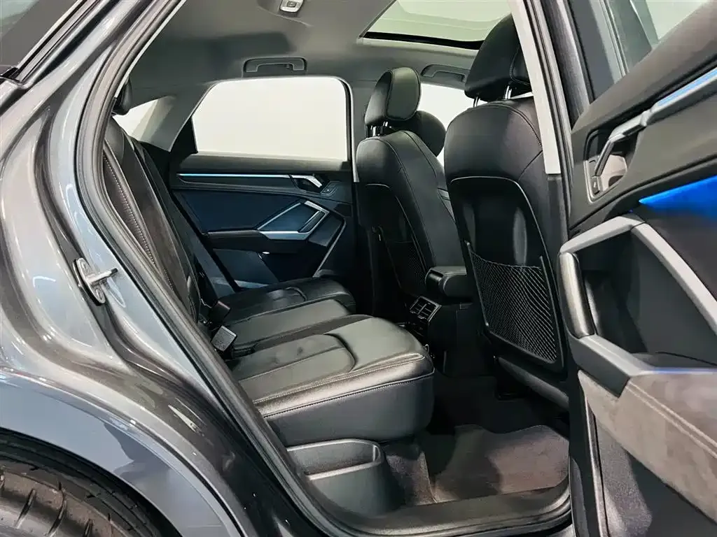 Audi Q3 Sportback 2024 из CN, фото 5