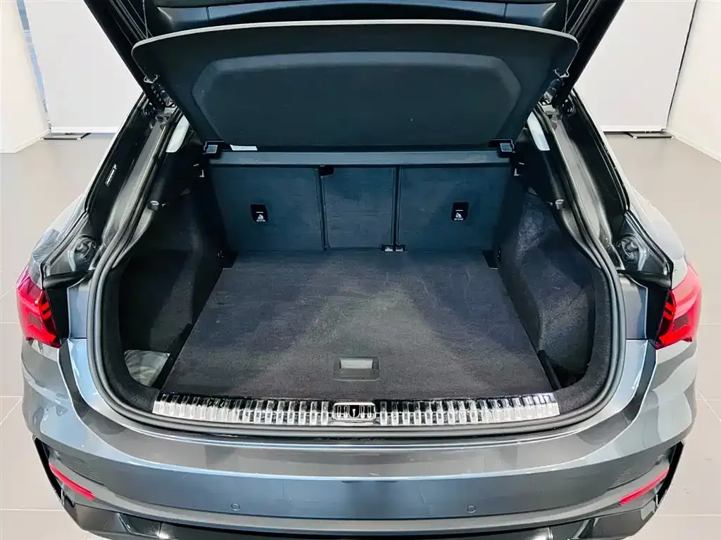 Audi Q3 Sportback 2024 из CN, фото 8