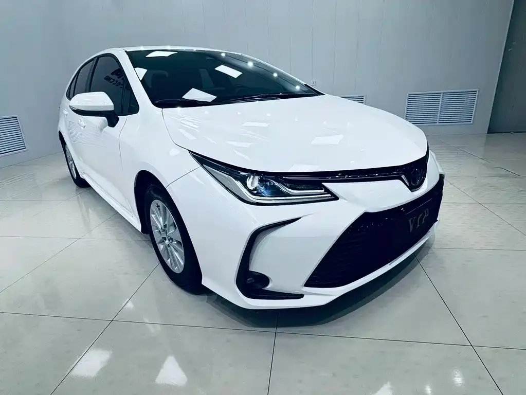 Toyota Corolla — фото 7