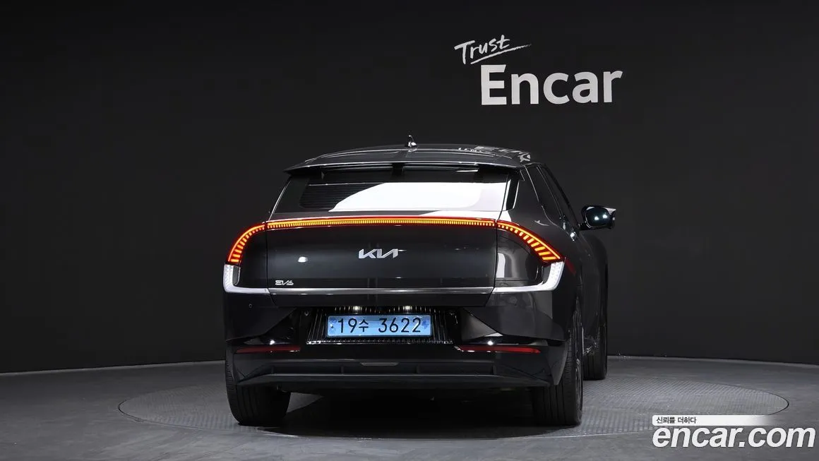 Kia EV6 2023 из KR, фото 3