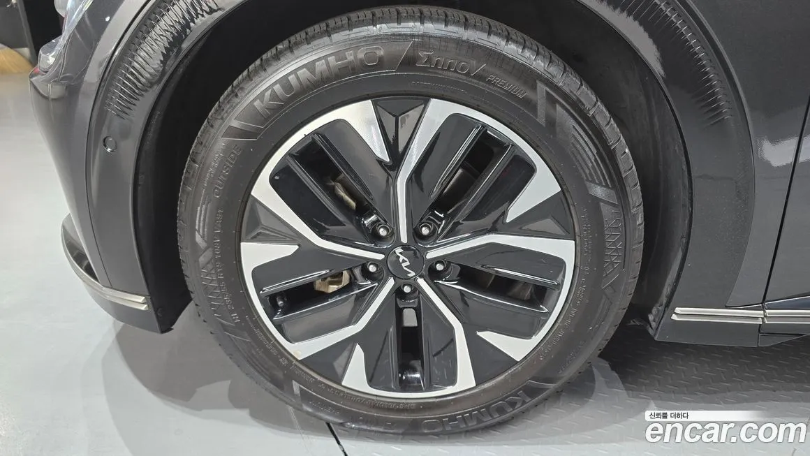 Kia EV6 2023 из KR, фото 4