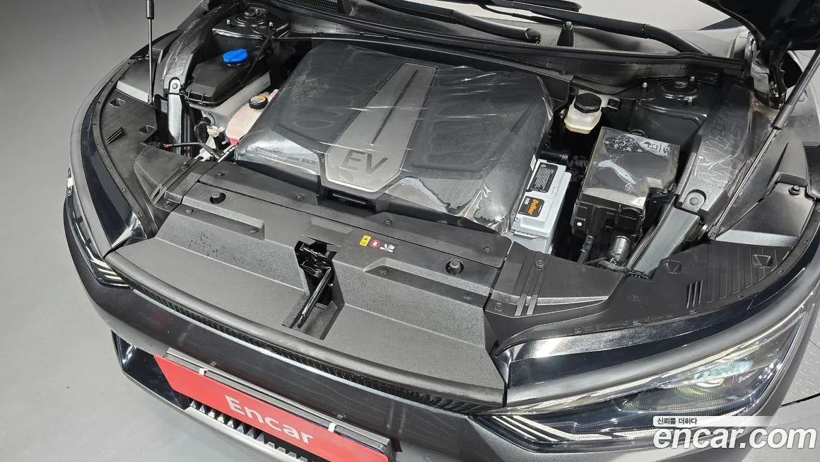 Kia EV6 2023 из KR, фото 8