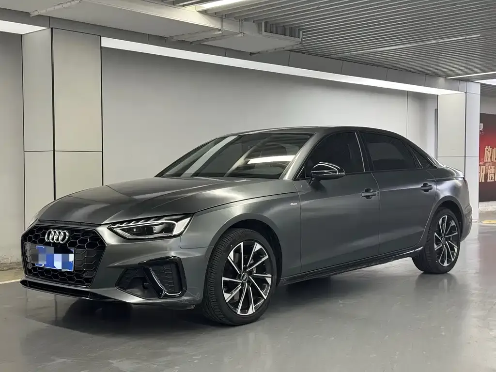 Audi A4L 2022 из CN, фото 1
