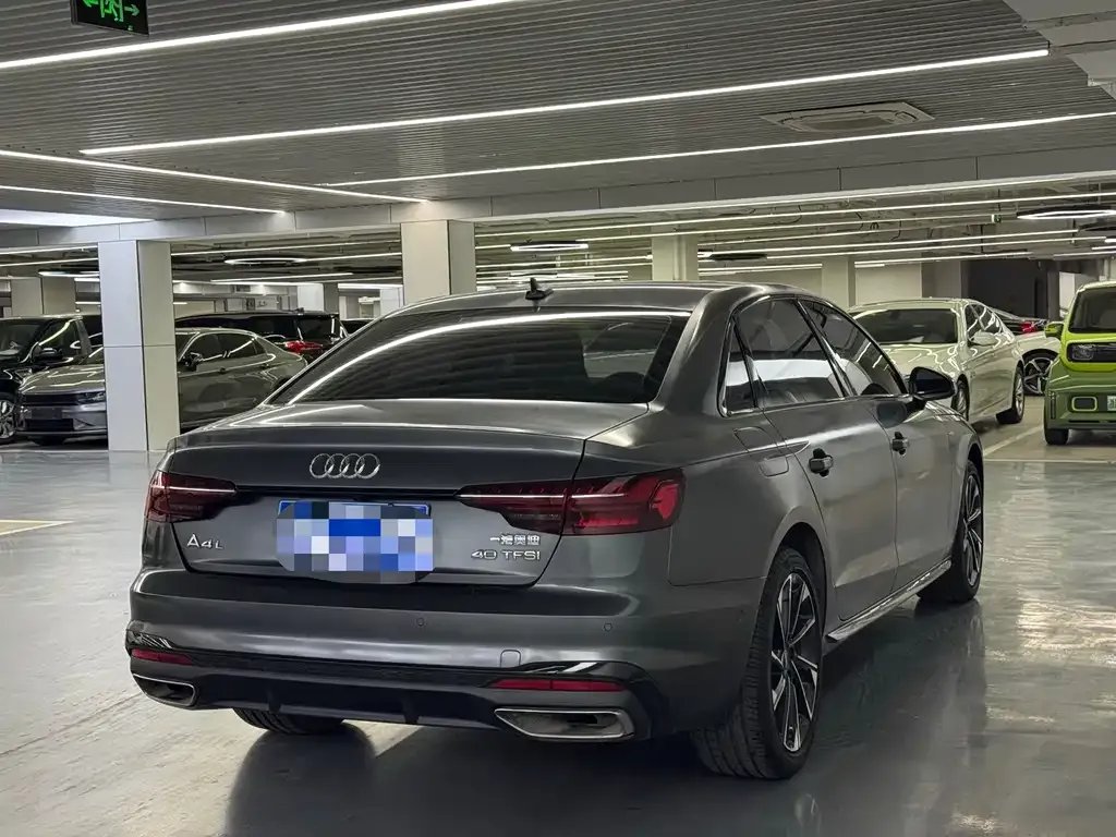 Audi A4L 2022 из CN, фото 6