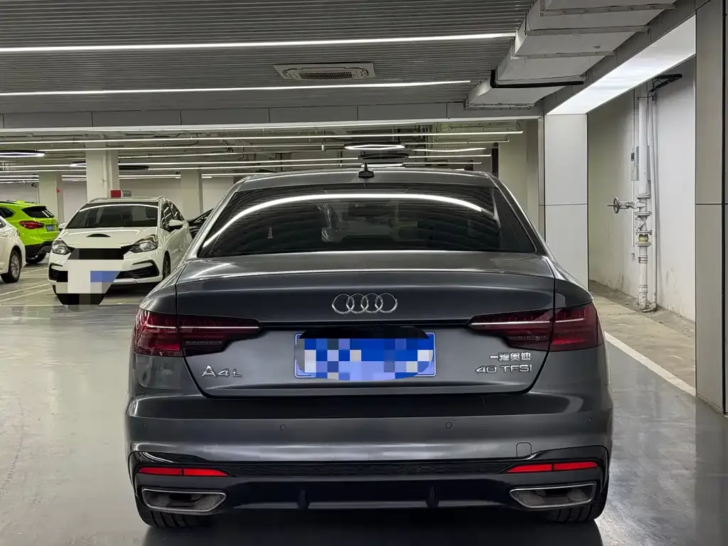 Audi A4L 2022 из CN, фото 9