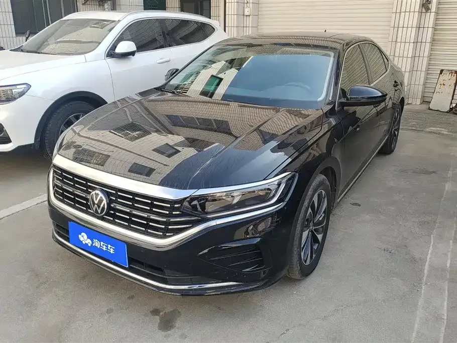 Volkswagen Passat — фото 1