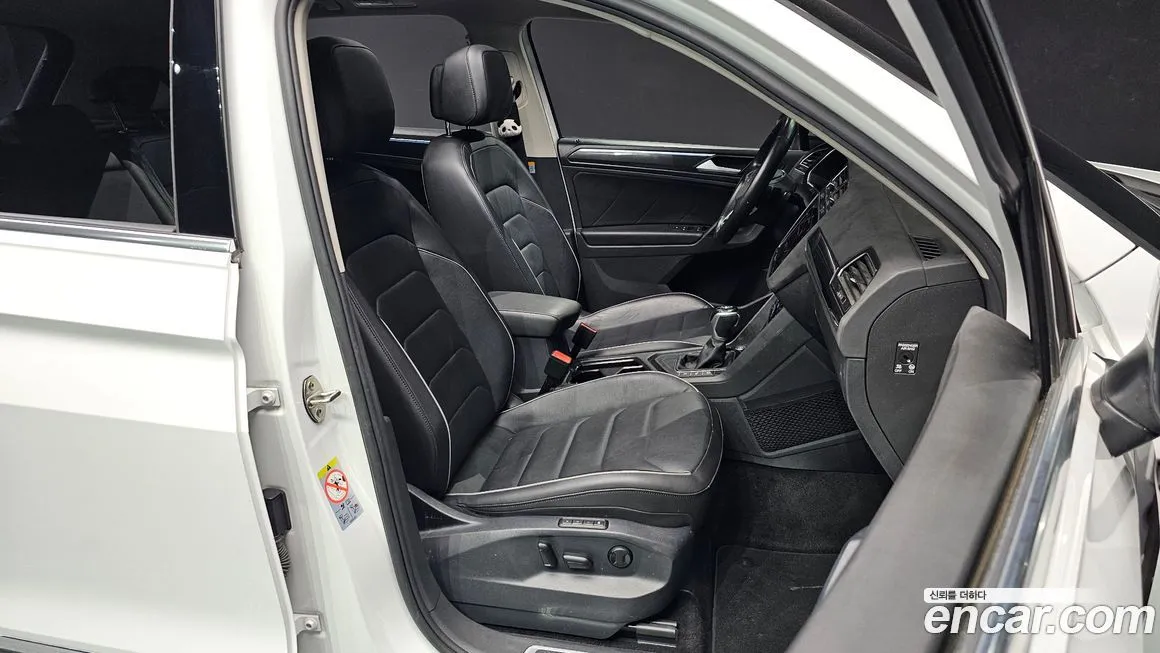 Volkswagen Tiguan 2022 из KR, фото 10