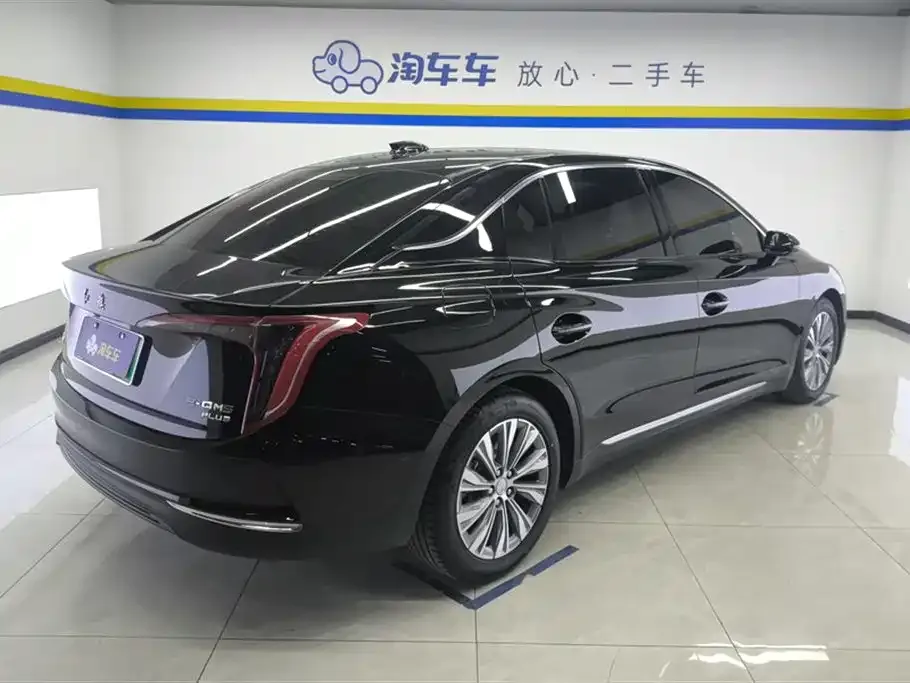 Hongqi E-QM5 — фото 5