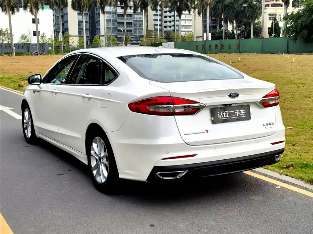 Ford Mondeo — фото 4