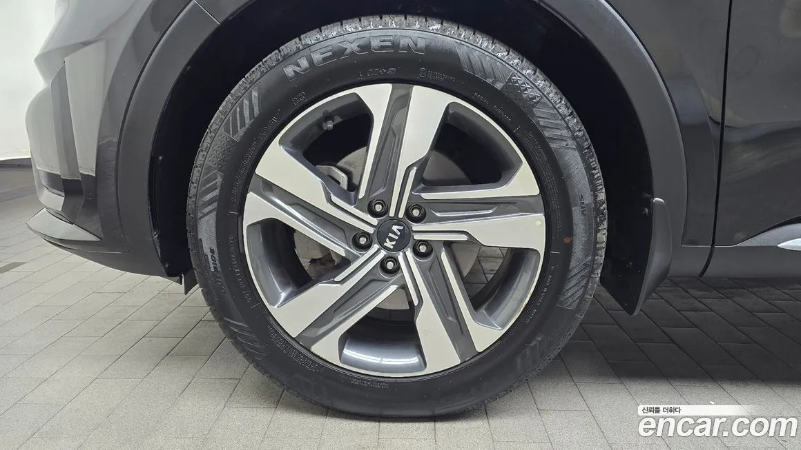 Kia Sorento — фото 10