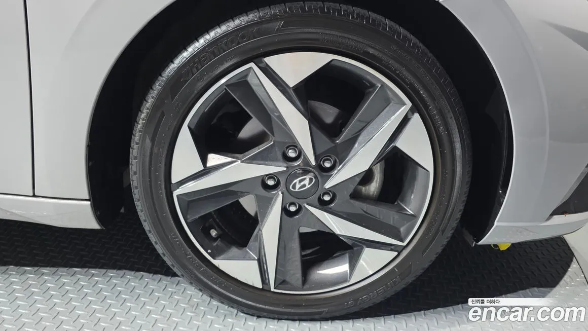 Hyundai AVANTE — фото 9
