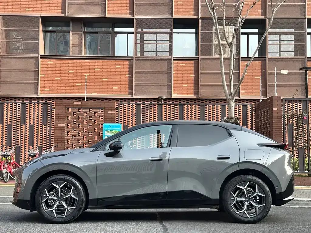Lynk & Co Z20 2024 из CN, фото 10