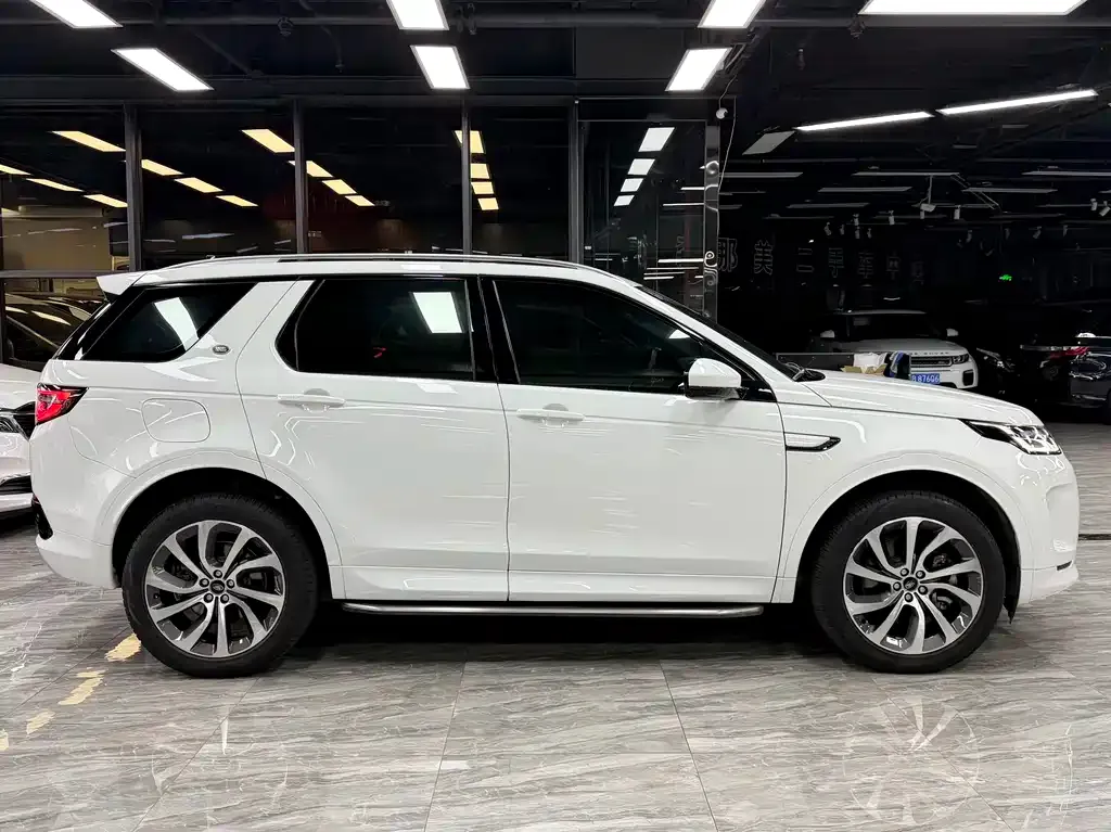 Land Rover Discovery Sport Hybrid — фото 9