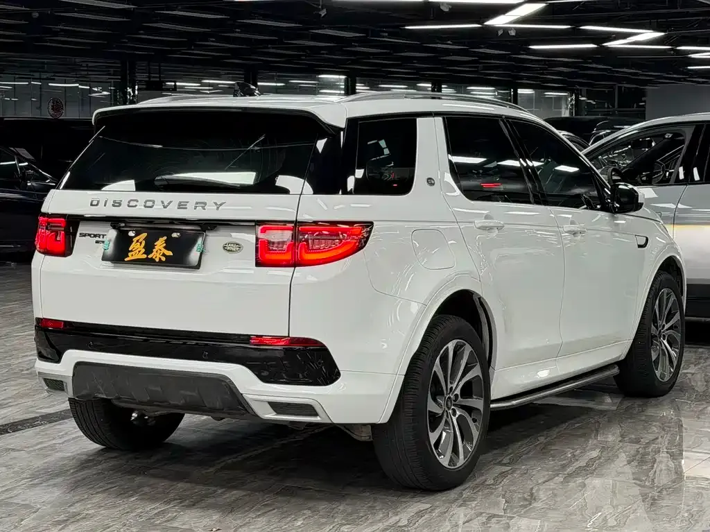 Land Rover Discovery Sport Hybrid — фото 8