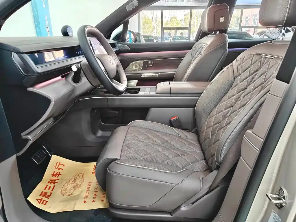 NIO ES8 — фото 8