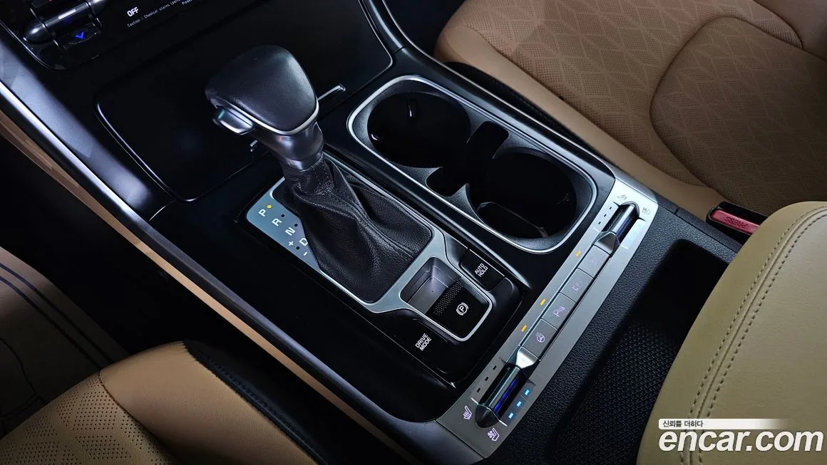 Kia Carnival — фото 10