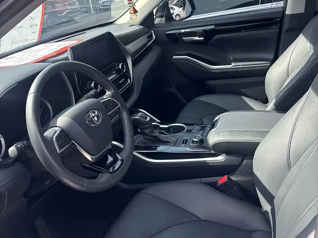 Toyota Highlander 2023 из CN, фото 4