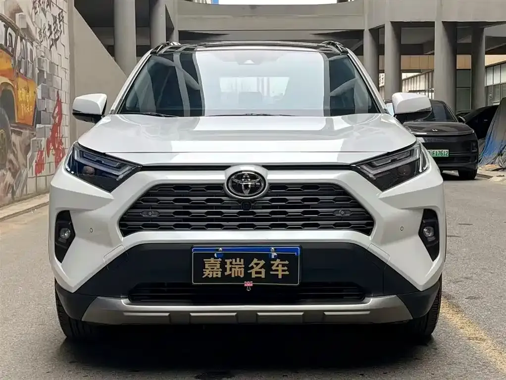Toyota RAV4 — фото 6