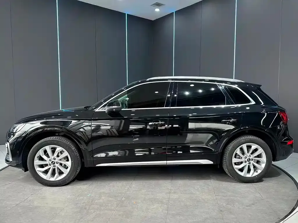 Audi Q5L — фото 4