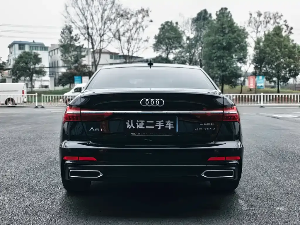 Audi A6L — фото 7