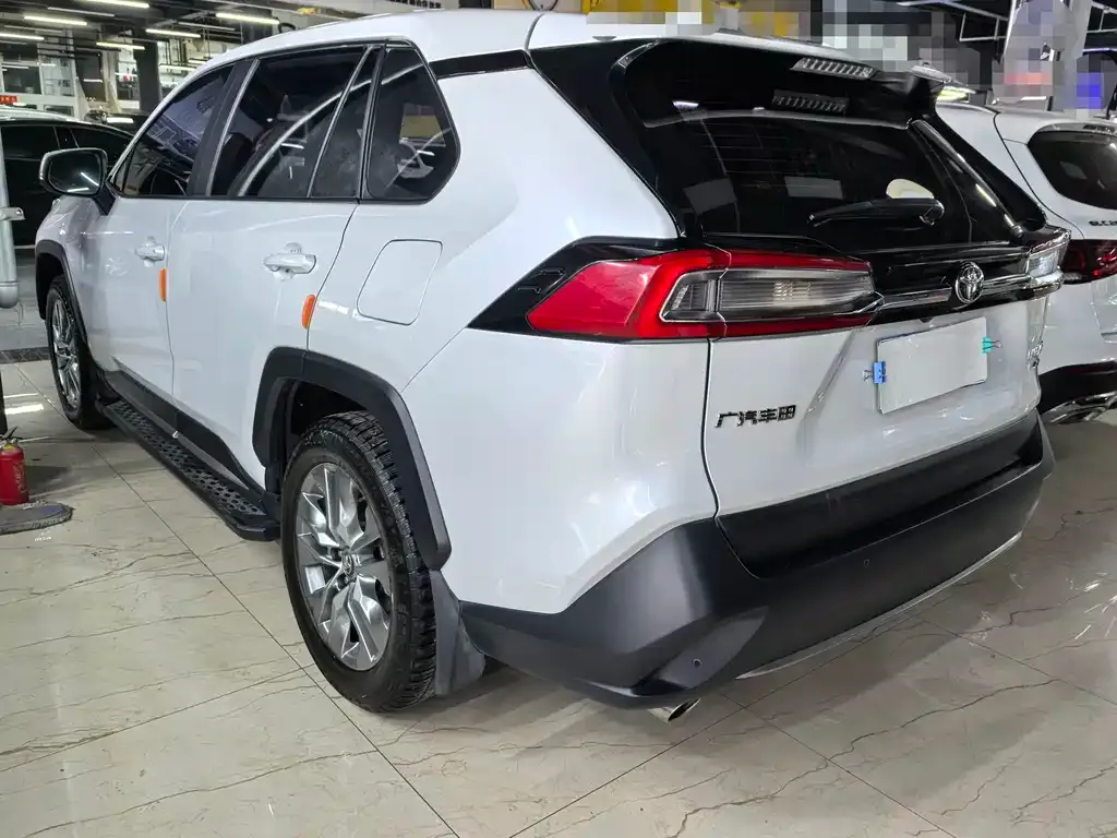 Toyota Wildlander 2021 из CN, фото 3